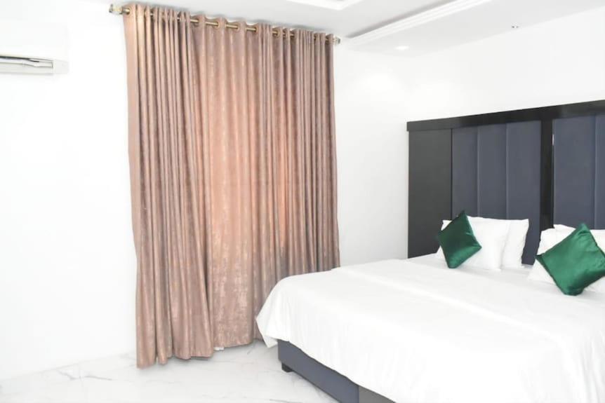Jada Hotel And Suits Lagos Kültér fotó